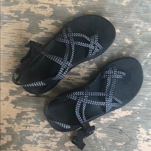 women’s 10 wide zx2 chacos, like new w/ box!